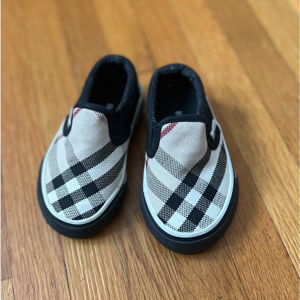 Burberry Infant Sneakers SZ 3.5